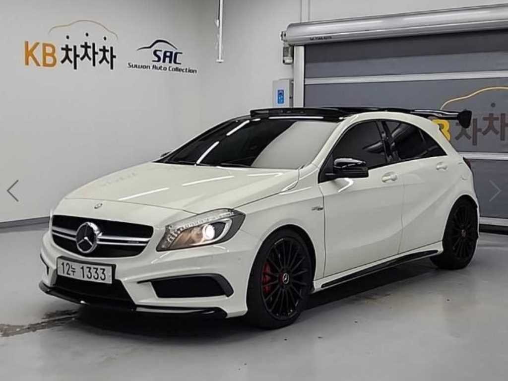 벤츠 A 클래스 A클래스 W176 A45 AMG 4MATIC 이미지 2