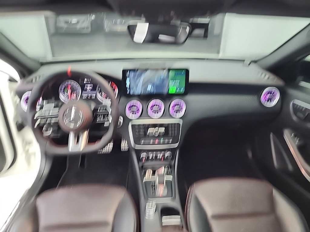 벤츠 A 클래스 A클래스 W176 A45 AMG 4MATIC 이미지 8