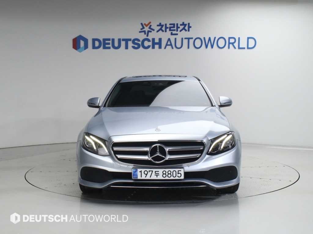 벤츠 E 클래스 E-클래스 W213 E200 아방가르드 이미지 1