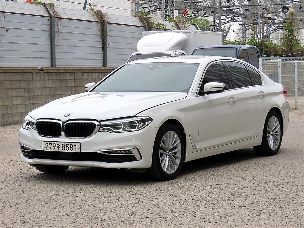 BMW 5시리즈 5시리즈 (G30) 530i xDrive 럭셔리 플러스 이미지 2