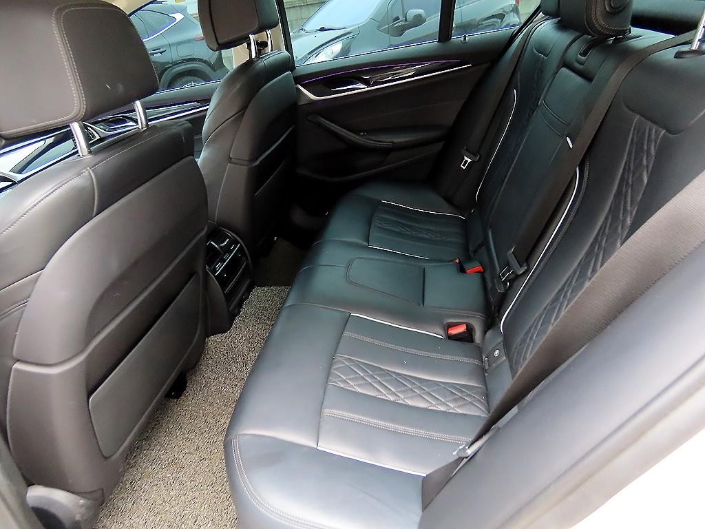 BMW 5시리즈 5시리즈 (G30) 530i xDrive 럭셔리 플러스 이미지 6