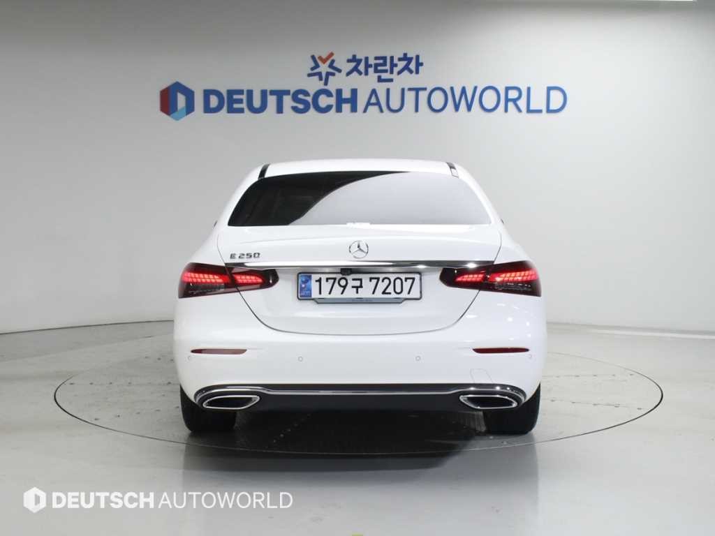 벤츠 E 클래스 E-클래스 W213 E250 아방가르드 이미지 4