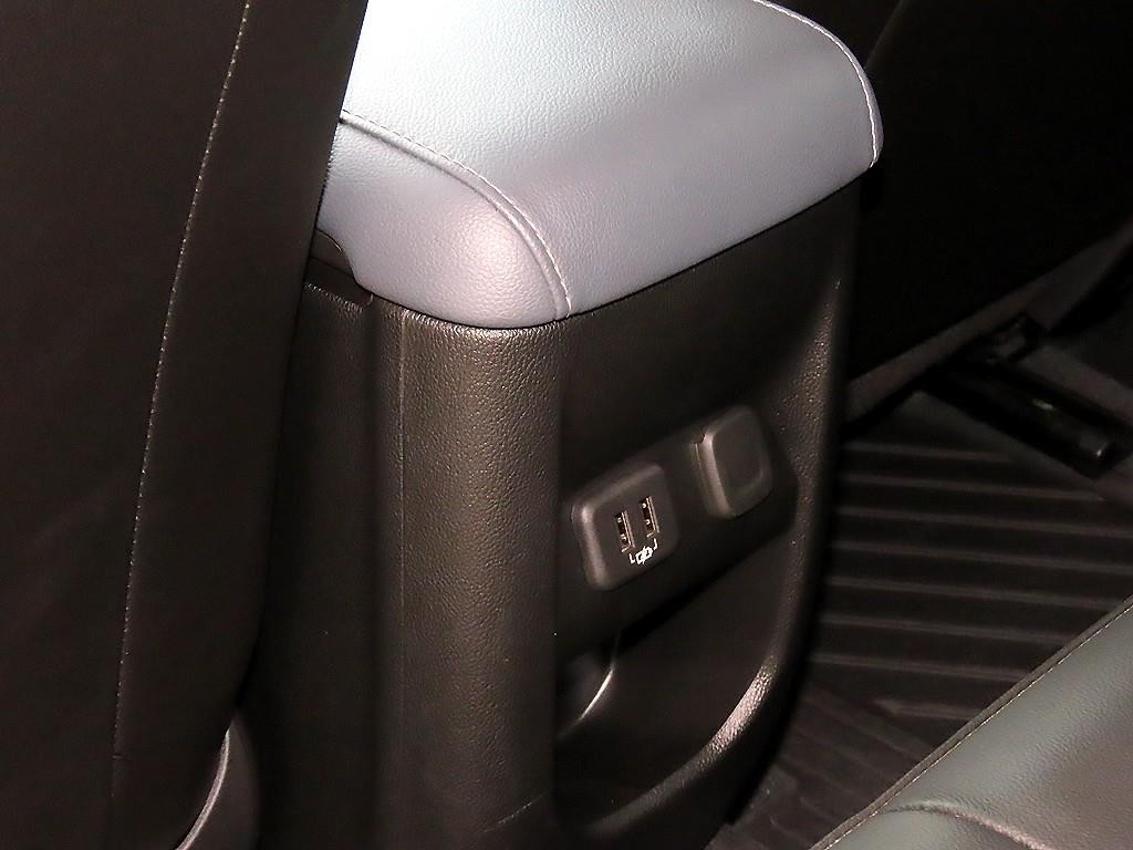 쉐보레 콜로라도 리얼 뉴 콜로라도 3.6 Z71-X 미드나잇 4WD 이미지 17