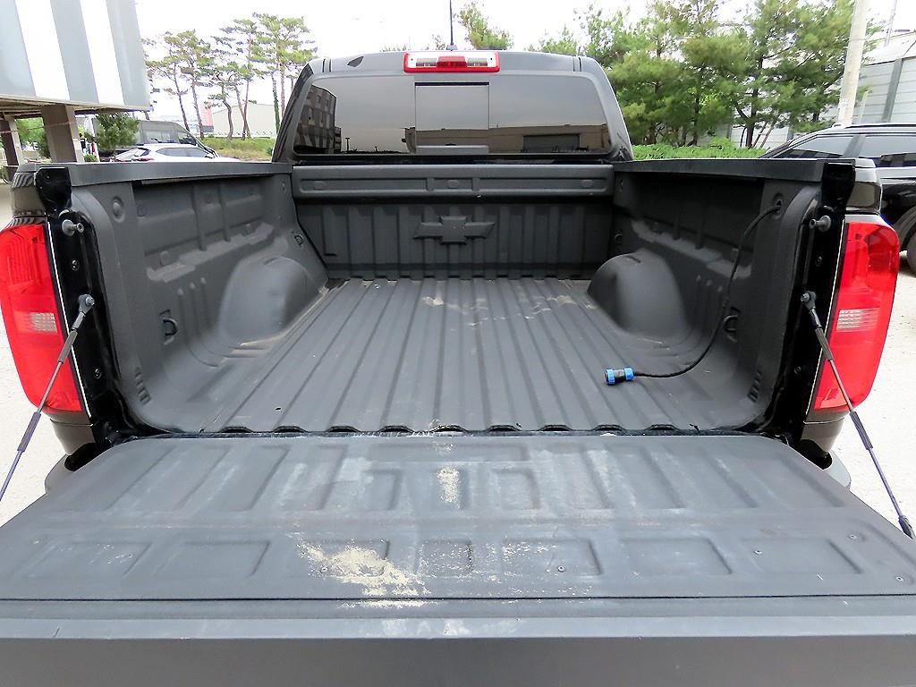 쉐보레 콜로라도 리얼 뉴 콜로라도 3.6 Z71-X 미드나잇 4WD 이미지 18