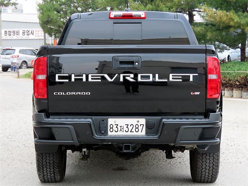 쉐보레 콜로라도 리얼 뉴 콜로라도 3.6 Z71-X 미드나잇 4WD 이미지 4