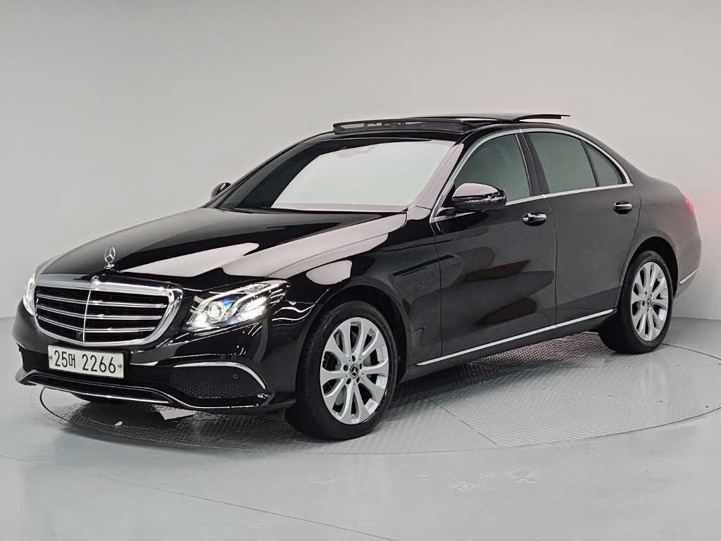 벤츠 E 클래스 E-클래스 W213 E300 4MATIC 아방가르드 이미지 1