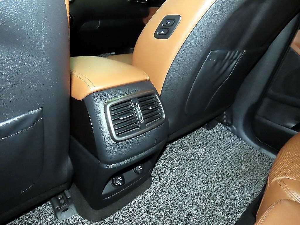 기아 쏘렌토 더 뉴 쏘렌토 디젤 2.2 2WD 노블레스 이미지 14