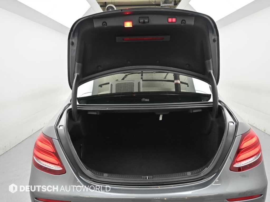 벤츠 E 클래스 E-클래스 W213 E300 익스클루시브 이미지 19