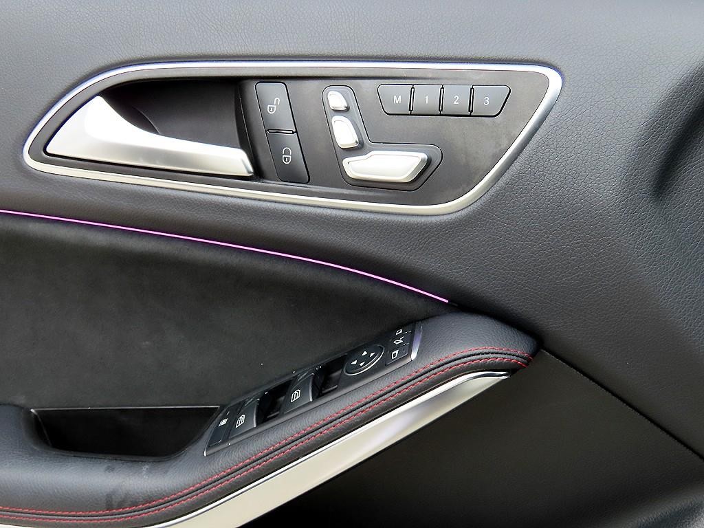 벤츠 A 클래스 A클래스 W176 A45 AMG 4MATIC 이미지 11