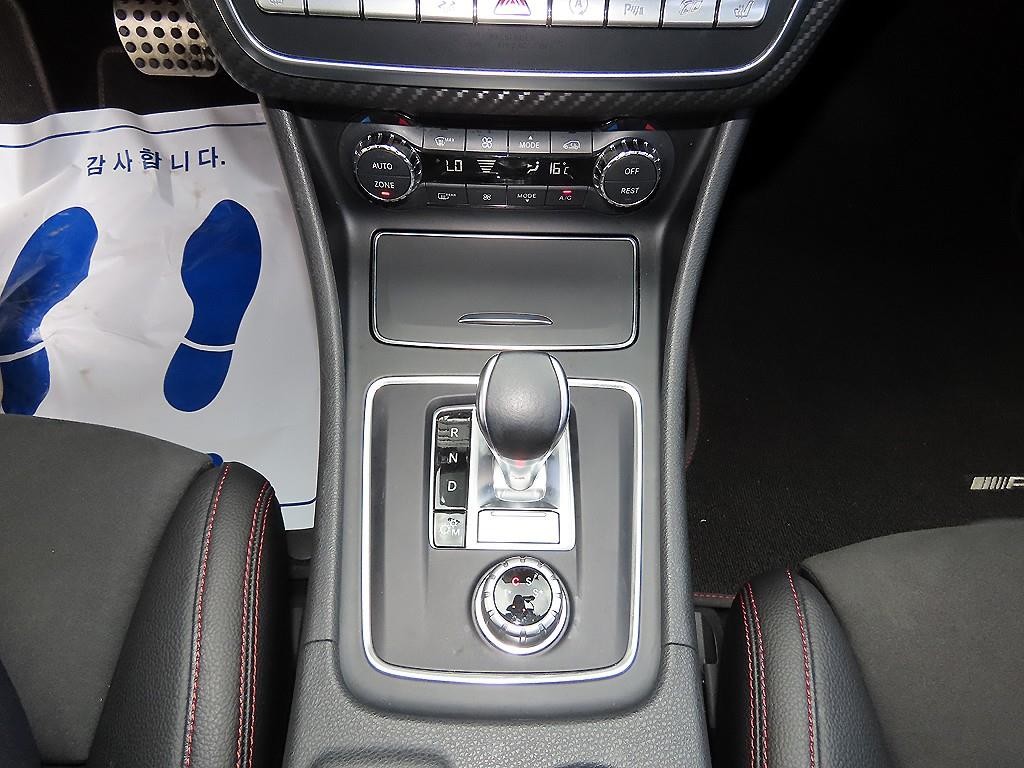 벤츠 A 클래스 A클래스 W176 A45 AMG 4MATIC 이미지 12