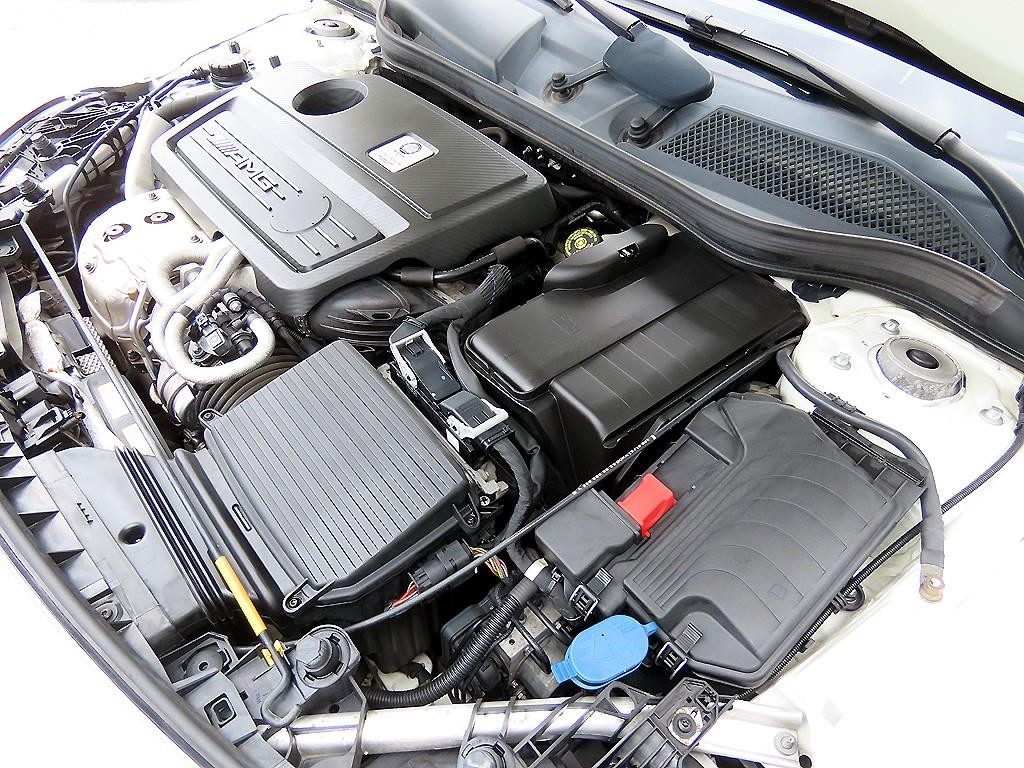 벤츠 A 클래스 A클래스 W176 A45 AMG 4MATIC 이미지 18