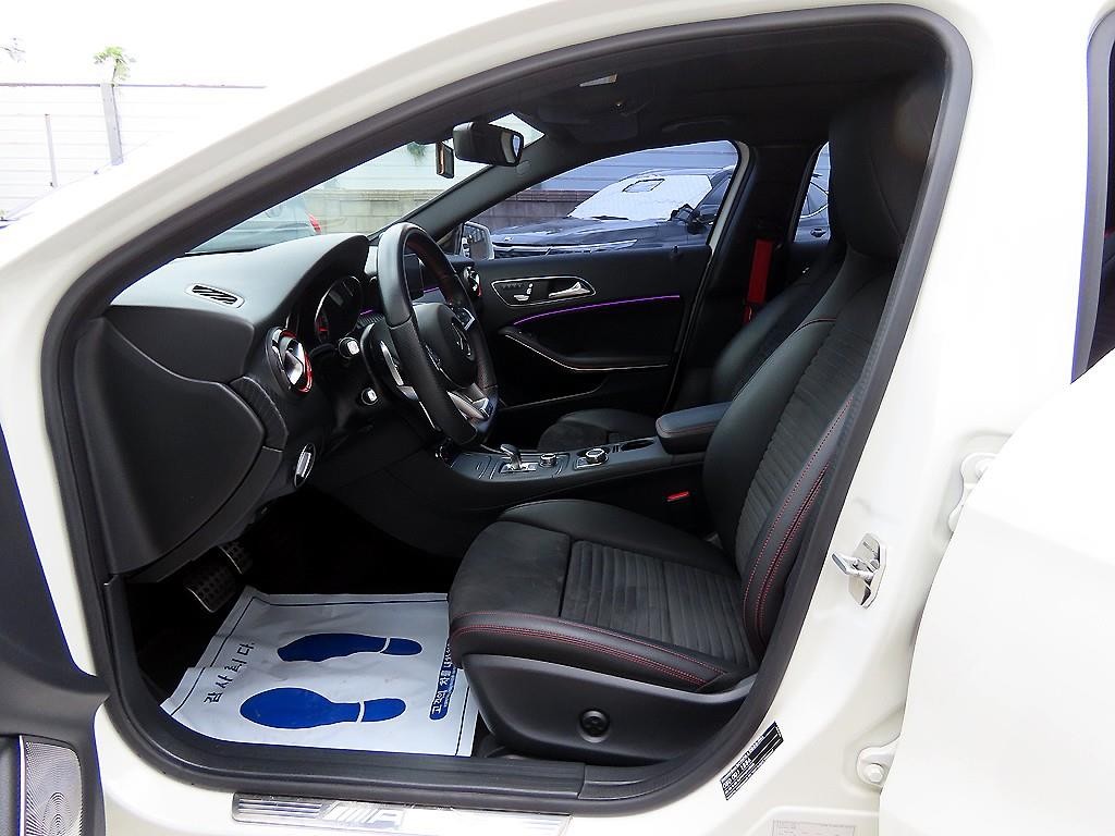 벤츠 A 클래스 A클래스 W176 A45 AMG 4MATIC 이미지 5