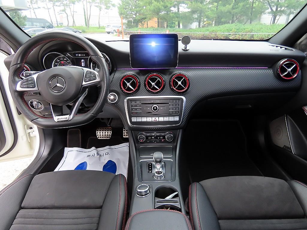 벤츠 A 클래스 A클래스 W176 A45 AMG 4MATIC 이미지 7