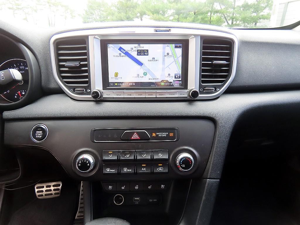 기아 스포티지 스포티지 더 볼드 2.0 디젤 4WD 프레스티지 이미지 12