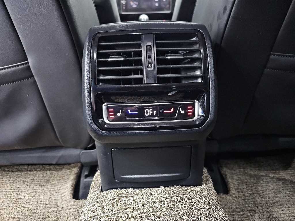 폭스바겐 아테온 2.0 TDI 프레스티지 이미지 13