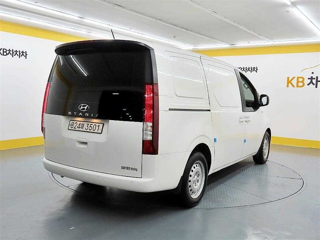 현대 스타리아 2WD 디젤 카고 스마트 3인승 이미지 2