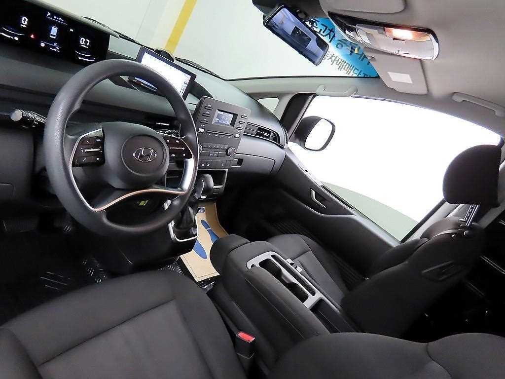 현대 스타리아 2WD 디젤 카고 스마트 3인승 이미지 7