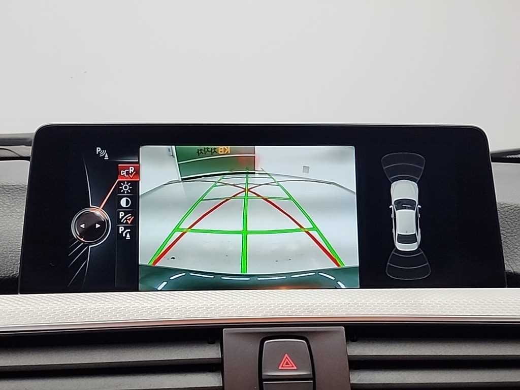 BMW 3시리즈 3시리즈 (F30) 320i M 스포츠 이미지 16