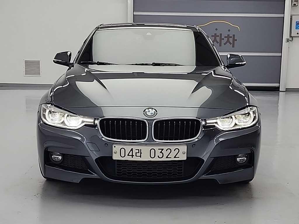BMW 3시리즈 3시리즈 (F30) 320i M 스포츠 이미지 2