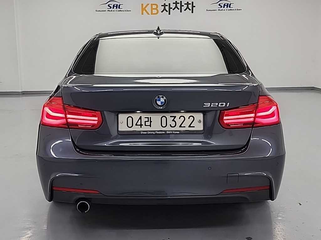 BMW 3시리즈 3시리즈 (F30) 320i M 스포츠 이미지 3
