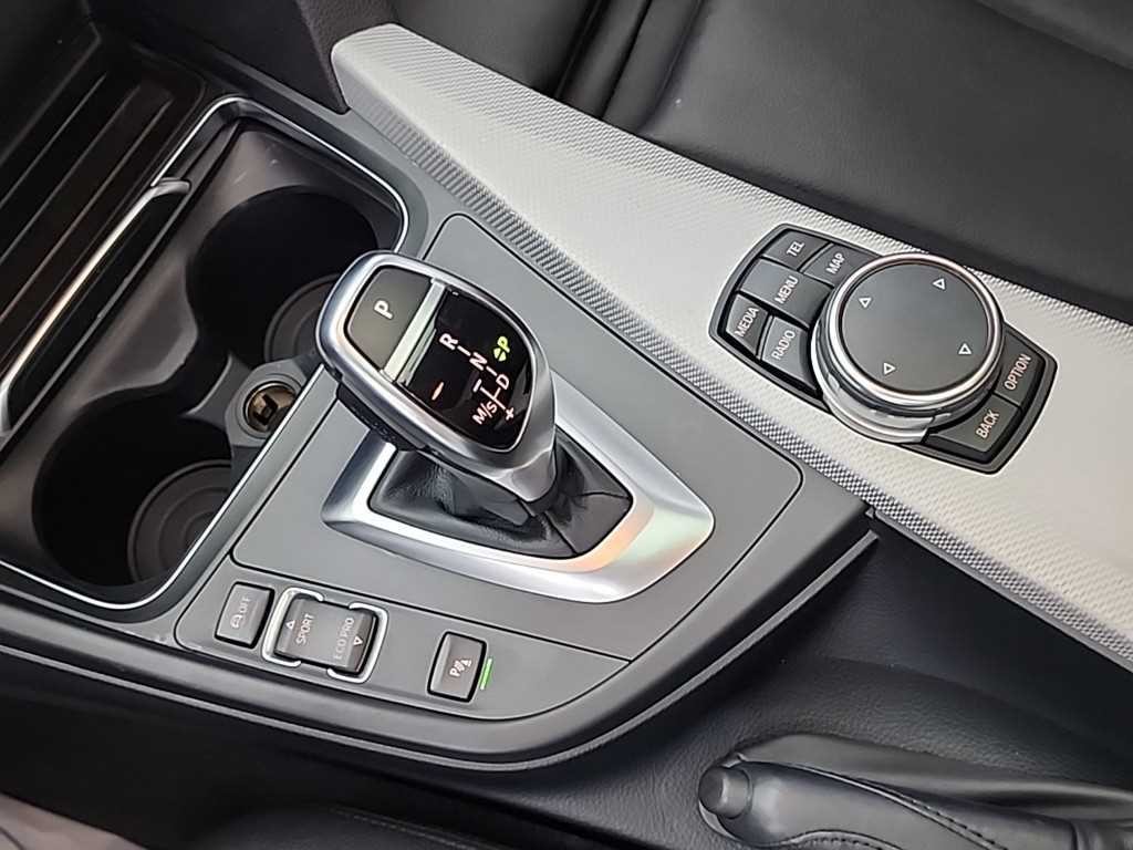 BMW 3시리즈 3시리즈 (F30) 320i M 스포츠 이미지 8