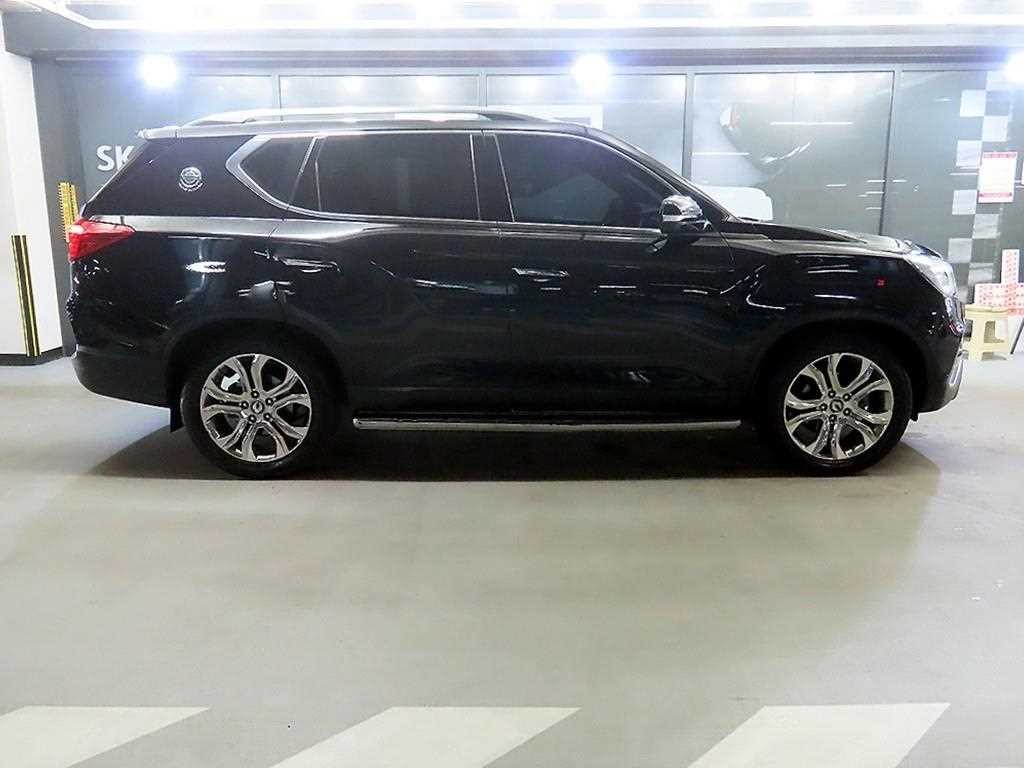 KG모빌리티(쌍용) 렉스턴 G4렉스턴 디젤 2.2 4WD 유라시아 에디션 이미지 3