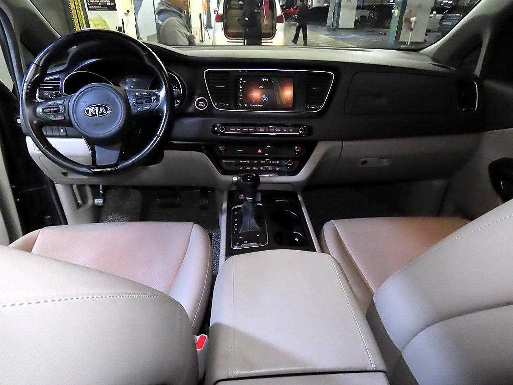 기아 카니발 올 뉴 카니발 디젤 9인승 럭셔리 이미지 10