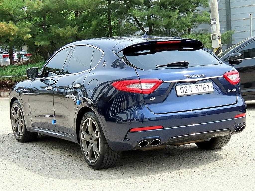 마세라티 르반떼 3.0 AWD 이미지 3