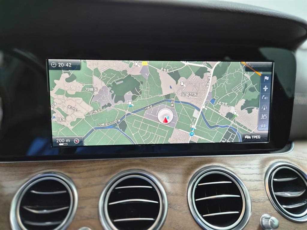 벤츠 E 클래스 E-클래스 W213 E220d 익스클루시브 이미지 12