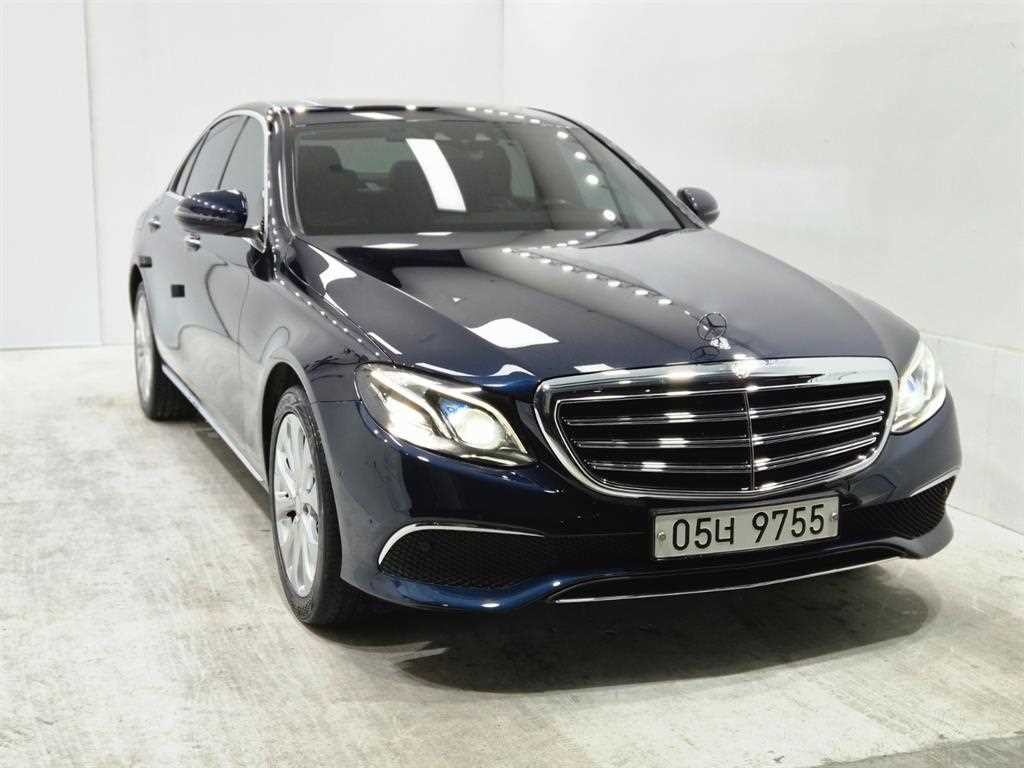 벤츠 E 클래스 E-클래스 W213 E220d 익스클루시브 이미지 2