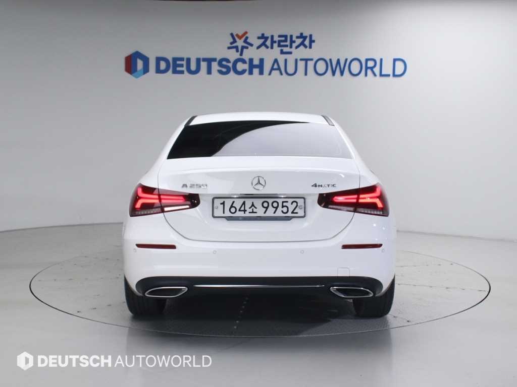 벤츠 A 클래스 A클래스 W177 A250 4MATIC 세단 이미지 3