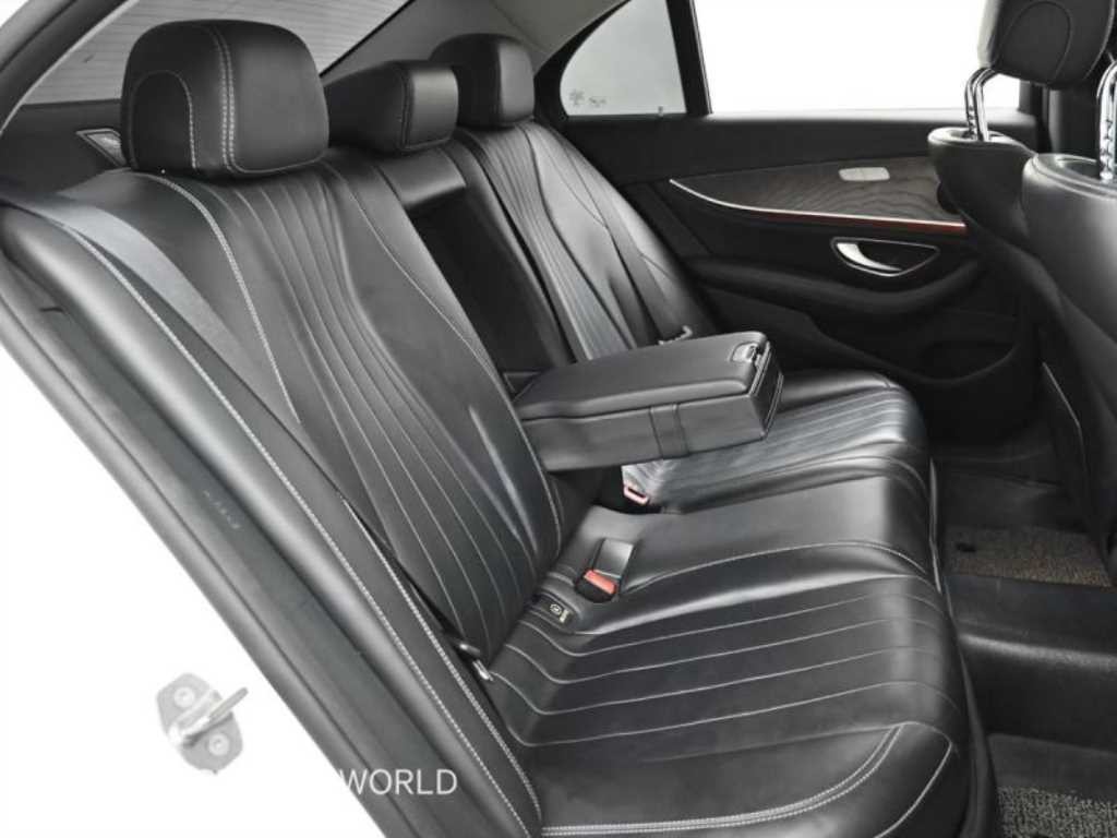 벤츠 E 클래스 E-클래스 W213 E220d 익스클루시브 이미지 12