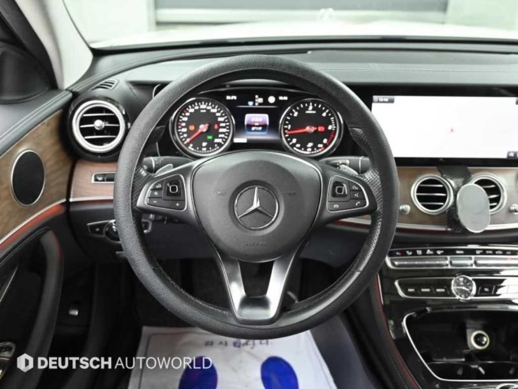 벤츠 E 클래스 E-클래스 W213 E220d 익스클루시브 이미지 13
