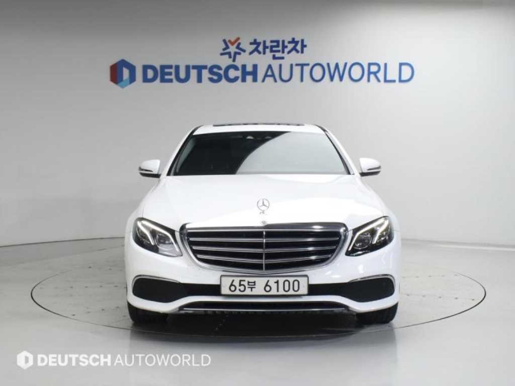 벤츠 E 클래스 E-클래스 W213 E220d 익스클루시브 이미지 3
