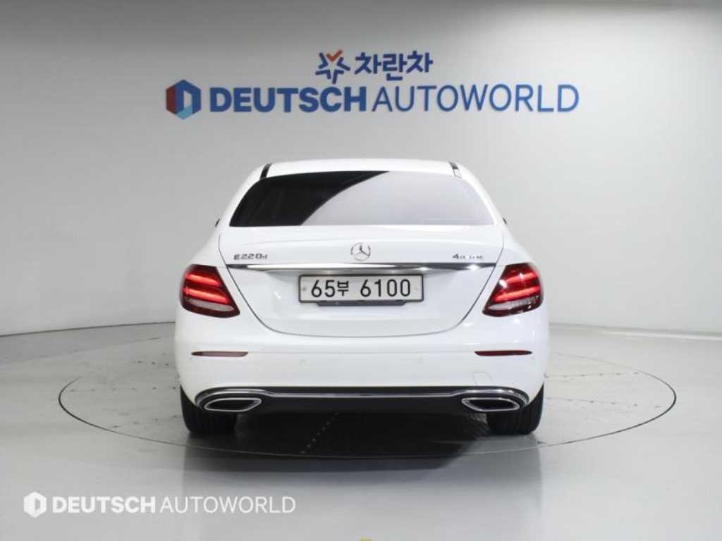 벤츠 E 클래스 E-클래스 W213 E220d 익스클루시브 이미지 4