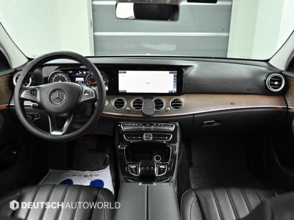 벤츠 E 클래스 E-클래스 W213 E220d 익스클루시브 이미지 7