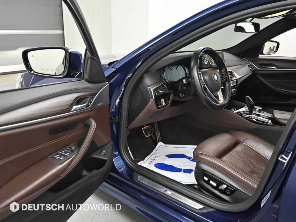 BMW 5시리즈 5시리즈 (G30) 530i M 스포츠 플러스 이미지 11