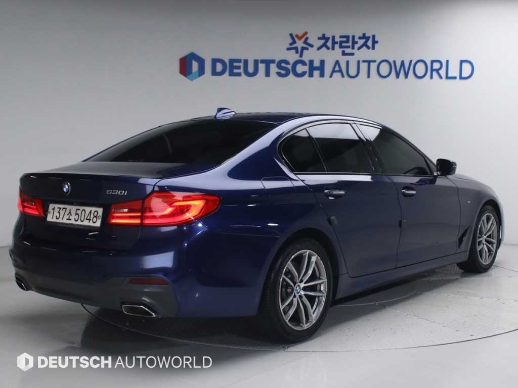 BMW 5시리즈 5시리즈 (G30) 530i M 스포츠 플러스 이미지 2