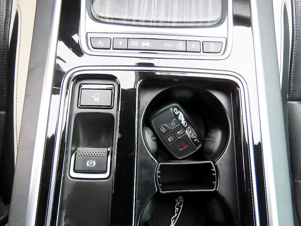 재규어 XF XF(X260) 3.0 S AWD 이미지 13