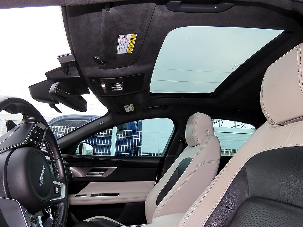 재규어 XF XF(X260) 3.0 S AWD 이미지 17