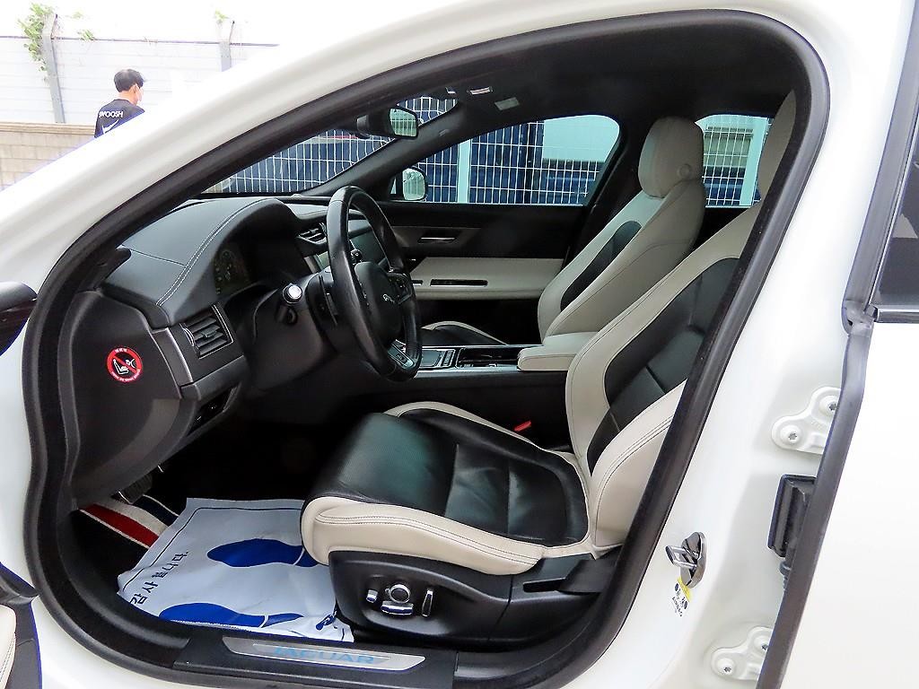 재규어 XF XF(X260) 3.0 S AWD 이미지 5