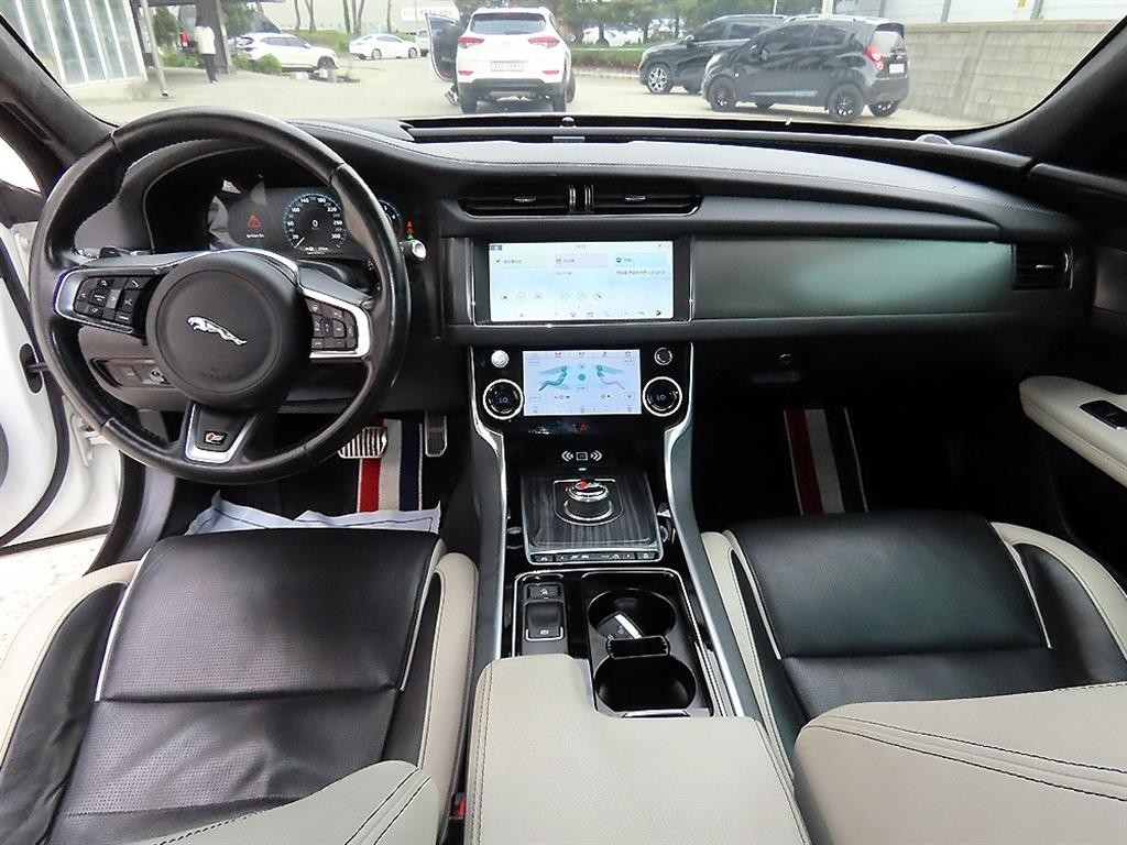 재규어 XF XF(X260) 3.0 S AWD 이미지 7