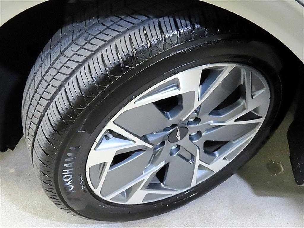 제네시스 GV60 스탠다드 2WD 이미지 20