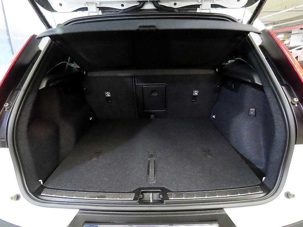 볼보 XC40 B4 AWD 인스크립션 이미지 17