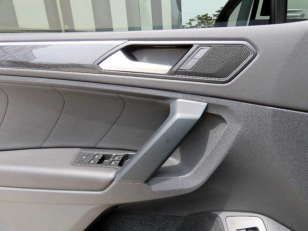 폭스바겐 티구안 티구안(2세대) 2.0 TDI 프레스티지 이미지 12