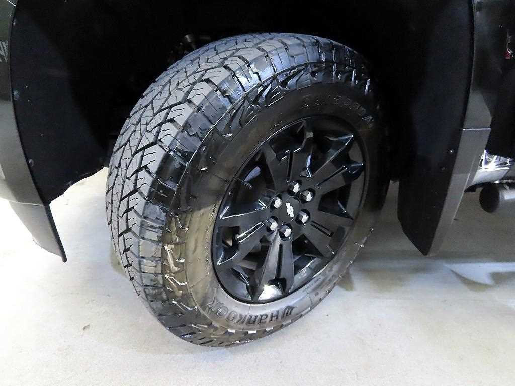 쉐보레 콜로라도 리얼 뉴 콜로라도 3.6 Z71-X 미드나잇 4WD 이미지 20