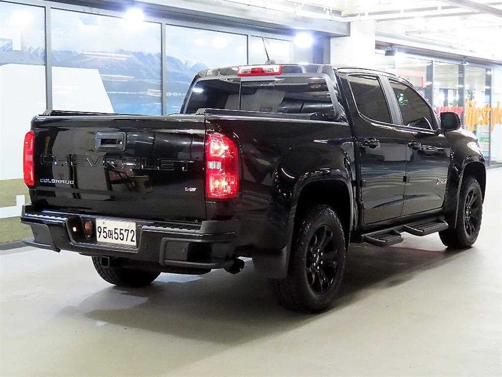 쉐보레 콜로라도 리얼 뉴 콜로라도 3.6 Z71-X 미드나잇 4WD 이미지 4