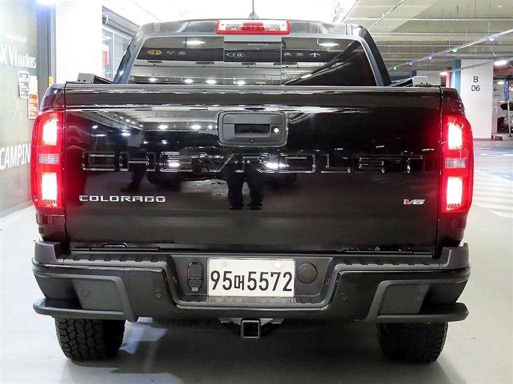 쉐보레 콜로라도 리얼 뉴 콜로라도 3.6 Z71-X 미드나잇 4WD 이미지 5