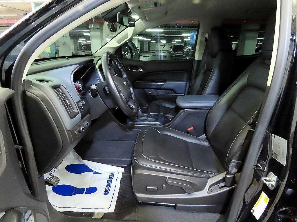 쉐보레 콜로라도 리얼 뉴 콜로라도 3.6 Z71-X 미드나잇 4WD 이미지 6