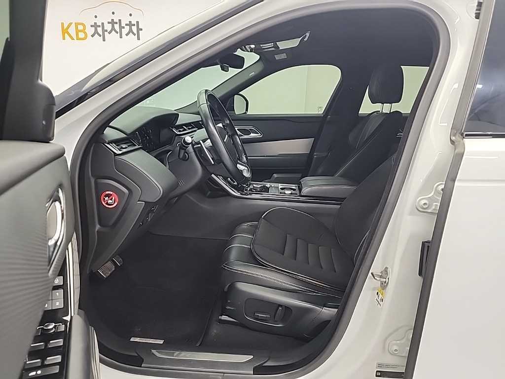 랜드로버 레인지로버 벨라 3.0 D300 R-다이나믹 SE 이미지 11